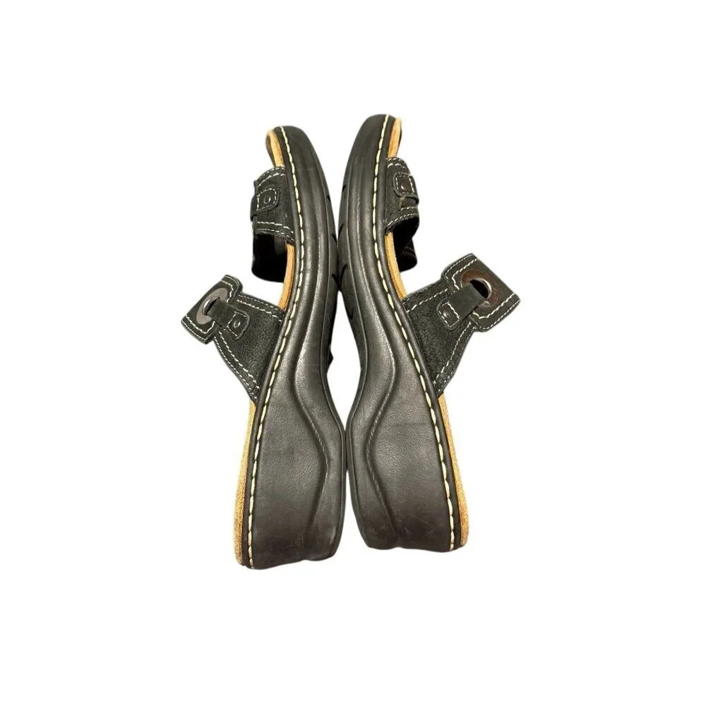 Clarks Womens Black Slide Sandals With Double Straps & Metal Accents Size 9M - Picture 6 of 8